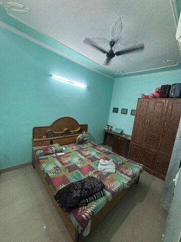 Room in 3 BHK Independent House at Delta Ii Greater Noida – for Rent