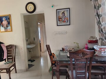 Room in 2.5 BHK Apartment at Lohia Jain Megh Malhar Raga, Bavdhan – for Rent