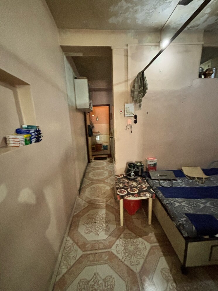 Room, vallabh nagar 3.5 Bedroom 750 Sq.Ft. Independent House In Vallabh Nagar Pune 8518255