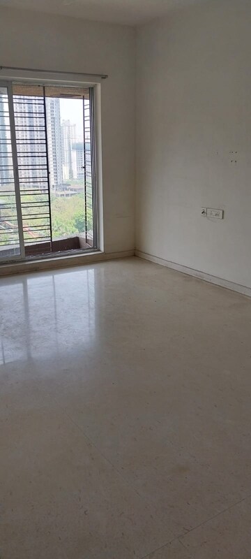 Room in 2 BHK Apartment at Kalpataru Hills, Manpada – for Sale