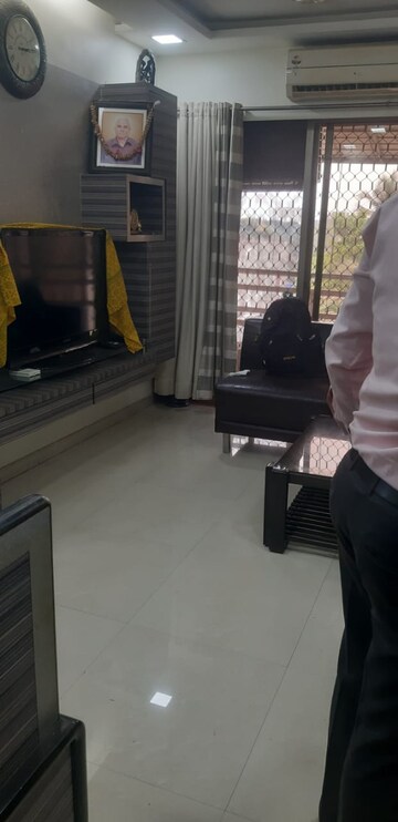 Living Room in 2 BHK Apartment at Ganesh Krupa CHS Santacruz, Santacruz West – for Rent