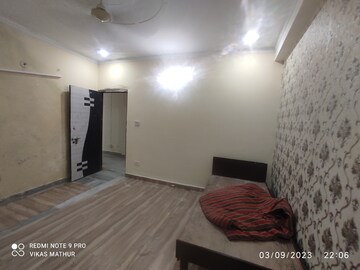 Room in 1 BHK Builder Floor at Saket – for Rent