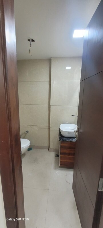 Bathroom in 2.5 BHK Builder Floor at Paschim Vihar – for Sale