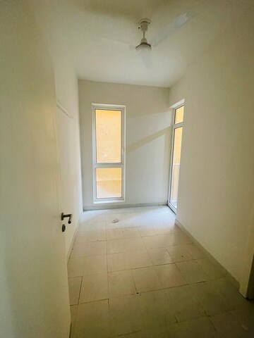 Room in 3 BHK Apartment at Ireo The Corridors, Sector 67a – for Rent