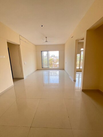 Room in 3 BHK Apartment at Madhuban CHSL, Panch Pakhadi – for Rent