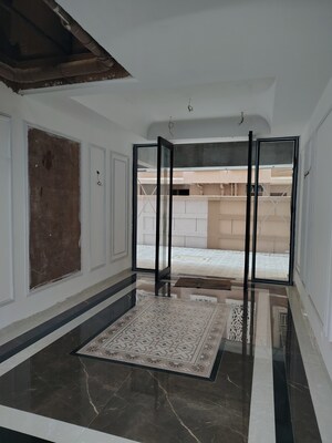  2 BHK Apartment at Anuraag Apartment, Santacruz West – for Sale