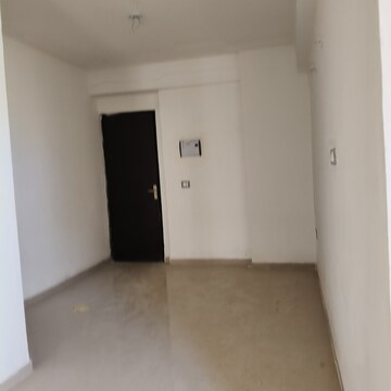 Room in 3 BHK Apartment at ROF Aalayas Phase 2, Sector 102 – for Rent