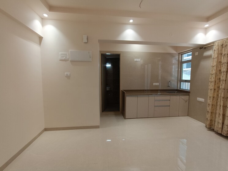 Room, vasai west 1 Bedroom 560 Sq.Ft. Apartment In Vasai West Palghar 8518342