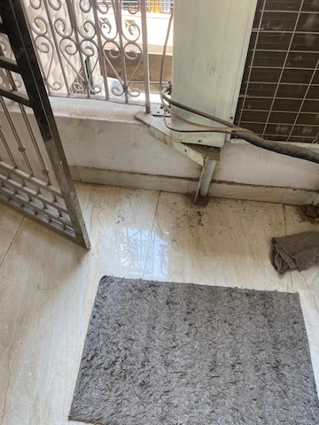 Room in 3 BHK Builder Floor at Malviya Nagar – for Rent