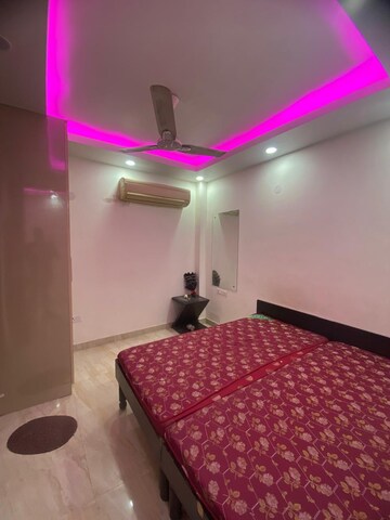 Room in 3 BHK Builder Floor at Malviya Nagar – for Rent