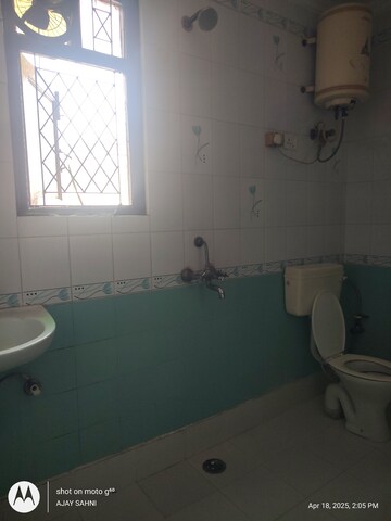 Attached Bathroom in 2 BHK Builder Floor at Mehrauli – for Rent