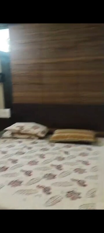 Room in 3 BHK Apartment at Brindavan, Kalina – for Rent