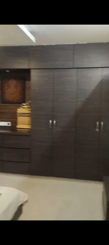 Room in 3 BHK Apartment at Brindavan, Kalina – for Rent