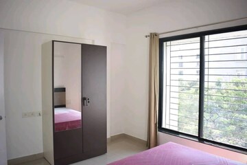 Room in 3 BHK Apartment at Vanshaj Opulence, Bavdhan – for Rent