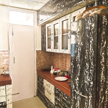 Furnished Amenities in 4 BHK Apartment at Hestia Apartment, Gomti Nagar – for Sale