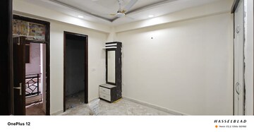 Room in 2 BHK Builder Floor at Sector 73 – for Sale