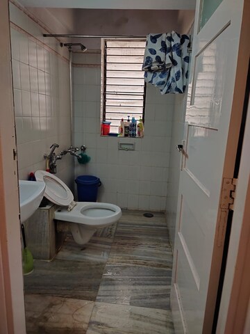 Attached Bathroom in 1 BHK Apartment at K Raheja Vihar, Powai – for Rent