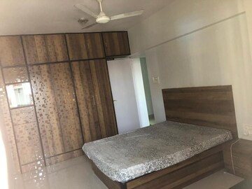 Room in 2 BHK Apartment at K Raheja Vihar, Powai – for Rent