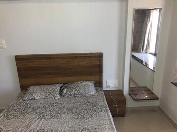 Room in 2 BHK Apartment at K Raheja Vihar, Powai – for Rent