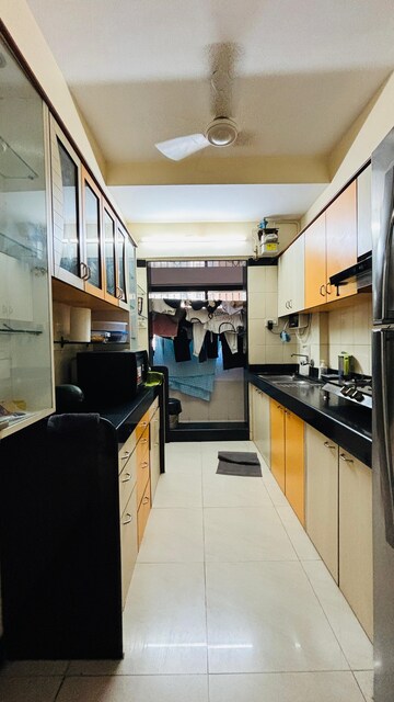  2 BHK Apartment at K Raheja Vihar, Powai – for Rent