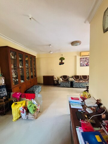 Room in 2 BHK Apartment at Hiranandani Gardens Eternia, Powai – for Rent