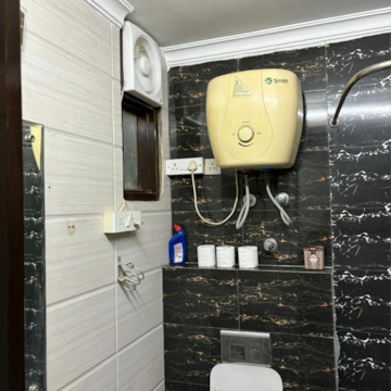 Attached Bathroom in 2 BHK Builder Floor at Malviya Nagar – for Rent
