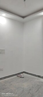 1 BHK + Pooja Room,Servant Room,Study Room,Extra Room 40 Sq.Yd. Builder Floor in Govindpuri