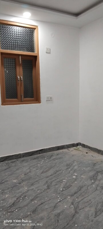 Room in 1 BHK Builder Floor at Govindpuri – for Sale