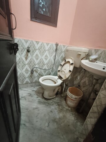 Bathroom in 1 BHK Builder Floor at Vaishali Sector 1 – for Sale