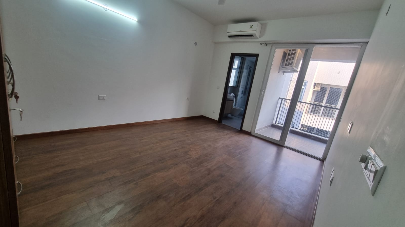 3 BHK Apartment For Sale in Sidhartha Diplomats Golf Link