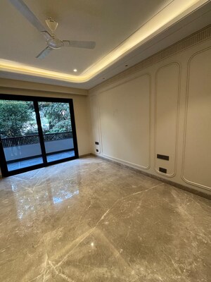 Room in 2 BHK Builder Floor at Vasant Vihar – for Sale