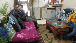 Living Room in 1 BHK Builder Floor at Vaishali Sector 6 – for Sale