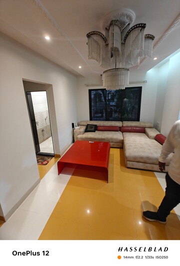 2 BHK Apartment For Rent in Versova