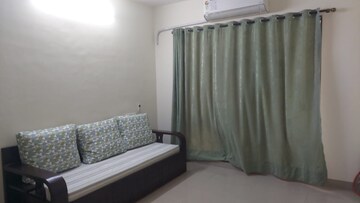 Room in 2 BHK Apartment at Parmar CHS, Vile Parle East – for Rent