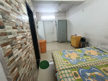 Room in 1 RK Apartment at Silver Castle Andheri East, Andheri East – for Rent