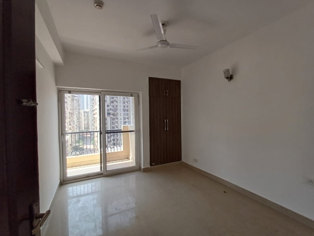 2.5 BHK + Study Room 1150 Sq.Ft. Apartment in Supertech Cape Town