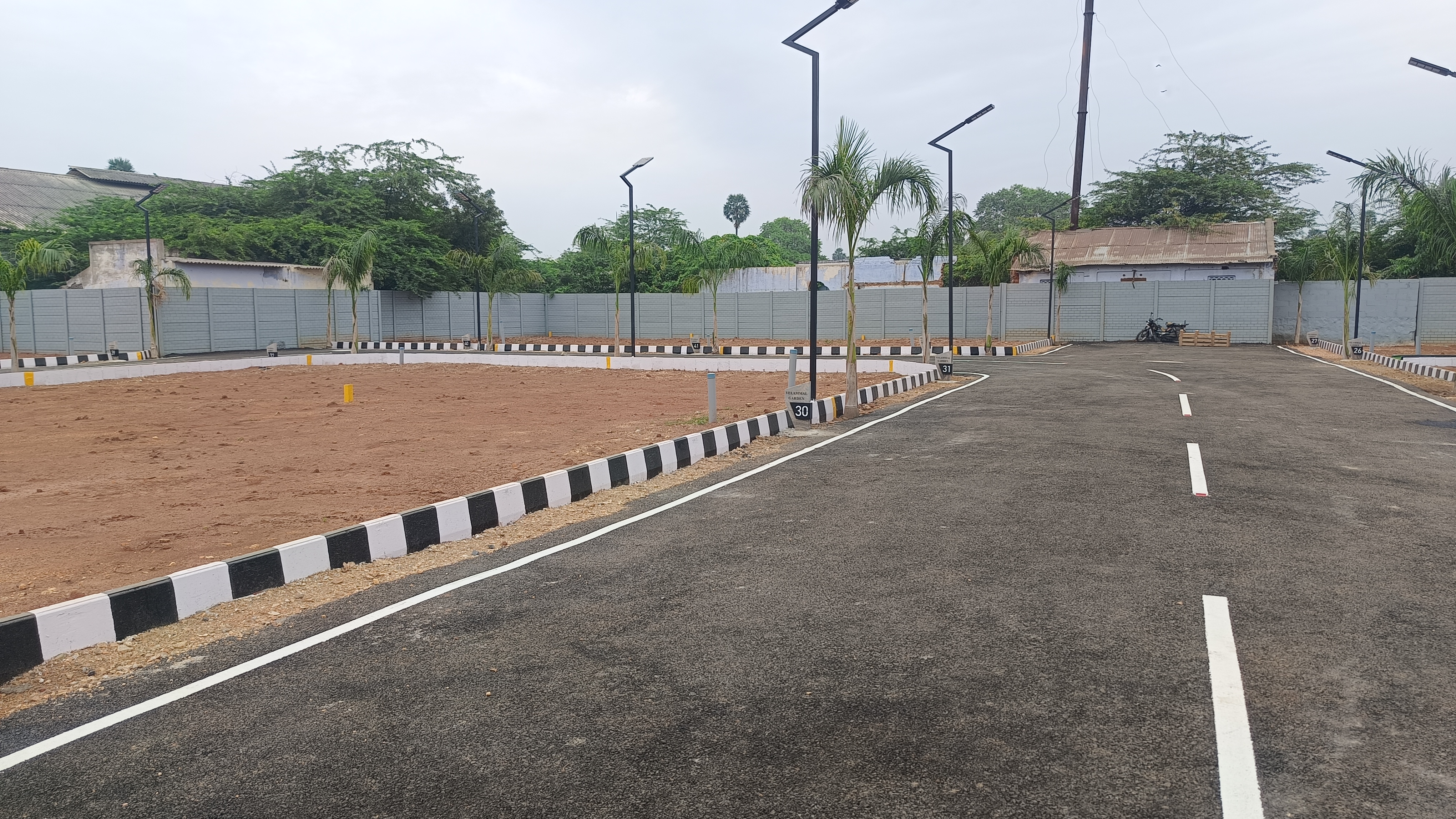 Plot For Sale in Plots In Corporation Limi