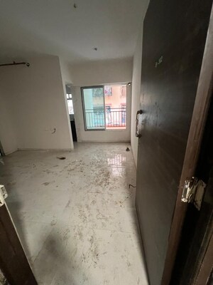 Room in 1 BHK Apartment at KSA Palms, Agripada – for Sale