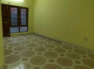 Room in 2 BHK Independent House at Adarsh Complex Jankipuram, Jankipuram – for Rent