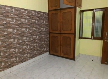 Room in 2 BHK Independent House at Adarsh Complex Jankipuram, Jankipuram – for Rent