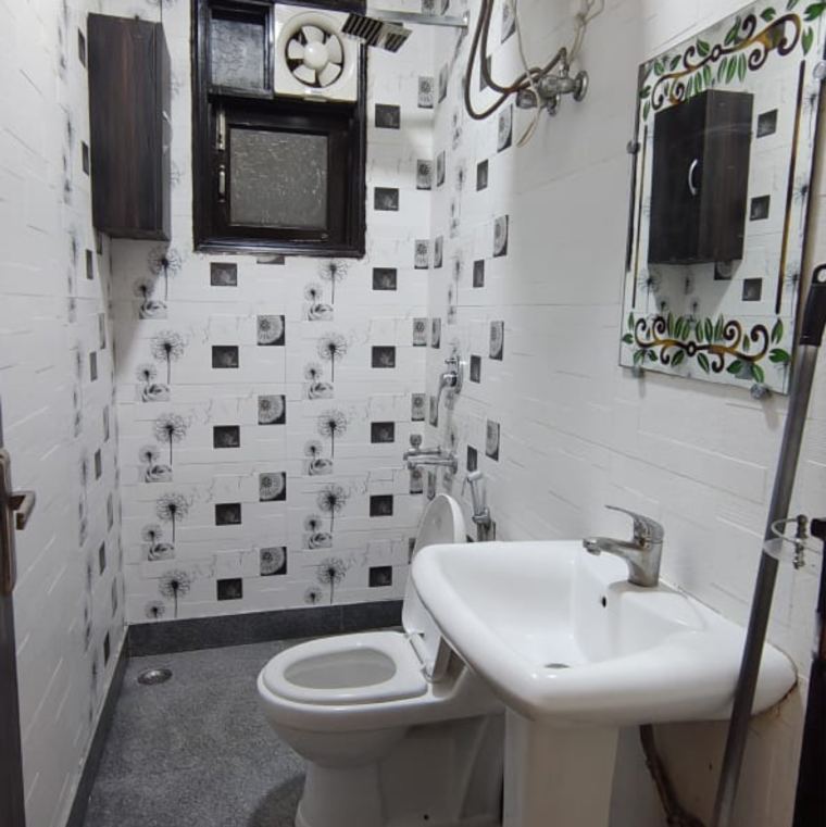 Bathroom, malviya nagar 2 Bedroom 900 Sq.Ft. Builder Floor In Malviya Nagar Delhi 8519119