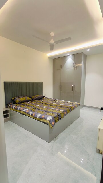 Master Bedroom in 1 BHK Builder Floor at Sushant Vyapaar Kendra, Sector 43 – for Rent