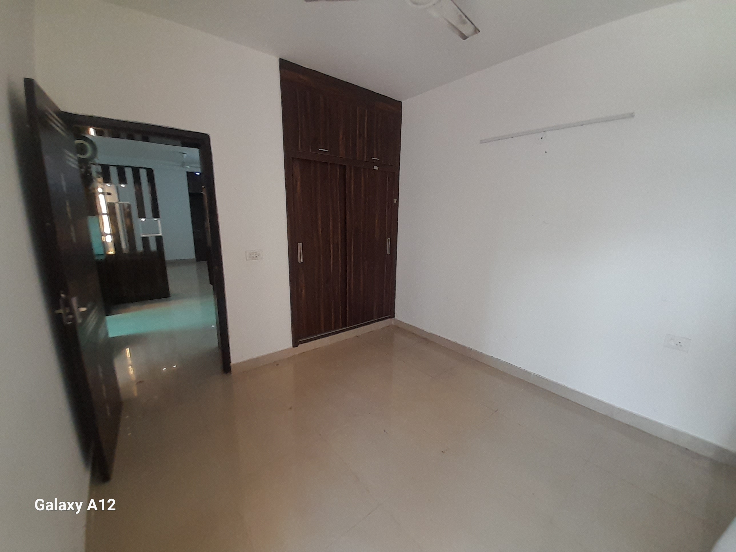 2 BHK + Extra Room Apartment For Sale in Suncity Avenue 76
