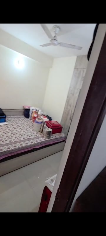 Room in 2 BHK Apartment at VVIP Addresses, Raj Nagar Extension – for Rent