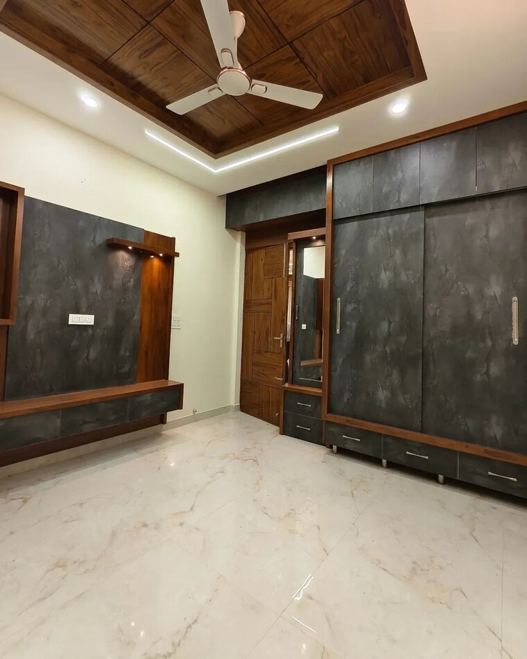 Room, sunny enclave 4 Bedroom 135 Sq.Yd. Villa In Sunny Enclave Mohali 8519231