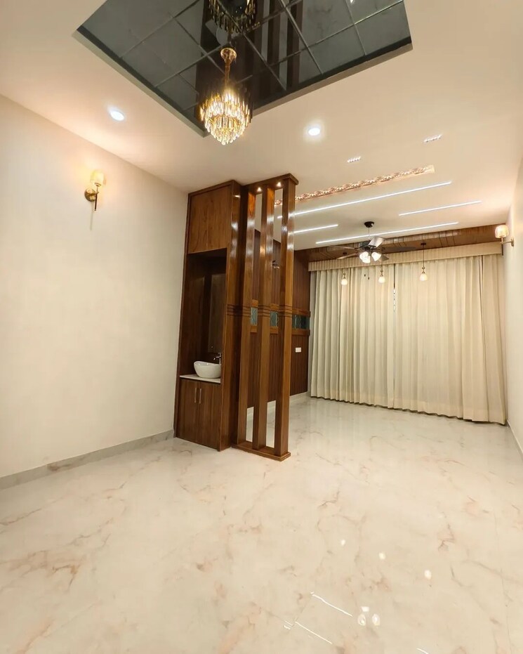 Room, sunny enclave 4 Bedroom 135 Sq.Yd. Villa In Sunny Enclave Mohali 8519231