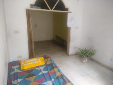 Room in 2 BHK Builder Floor at Sector 22b – for Rent