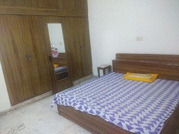 Master Bedroom in 2 BHK Builder Floor at Sector 22b – for Rent