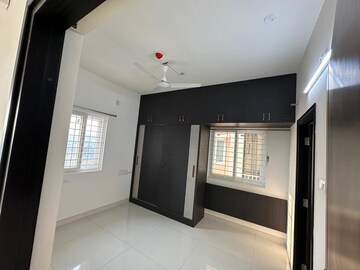 Room in 2 BHK Apartment at My Home Krishe, Financial District – for Rent