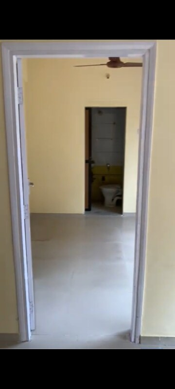 Master Bedroom in 2 BHK Apartment at Andheri West – for Rent